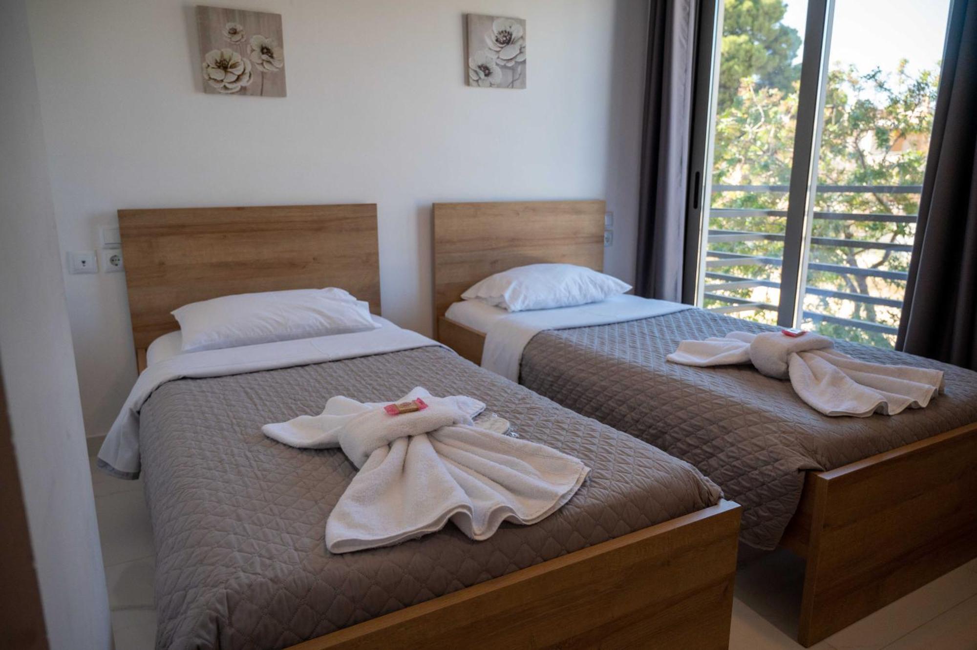 Finikas Suites & Apartments 10Min From Athens Airport Artemida  Exterior foto