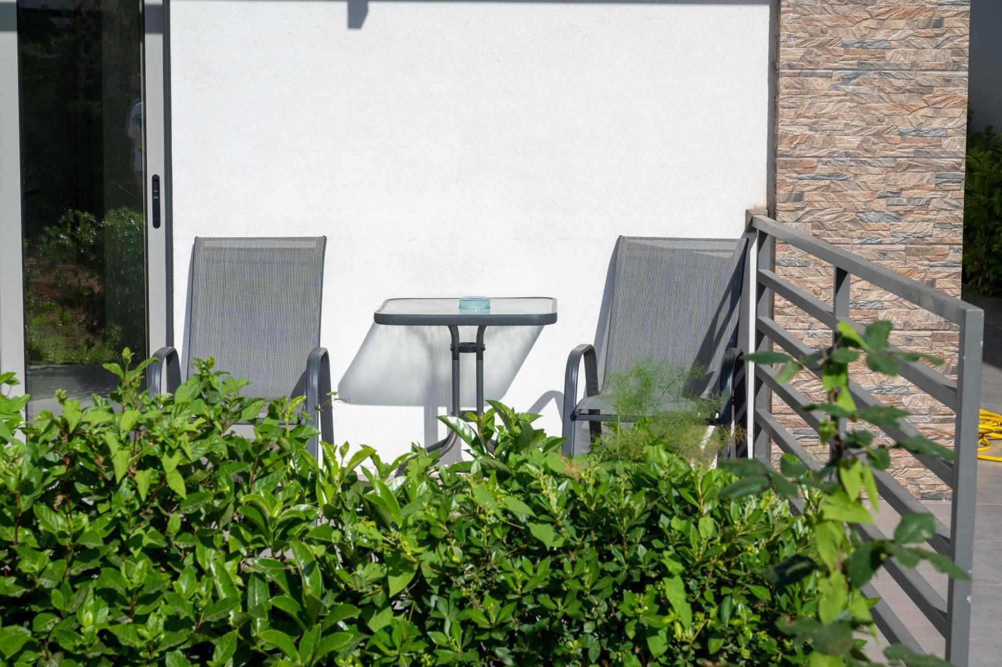 Finikas Suites & Apartments 10Min From Athens Airport Artemida  Exterior foto