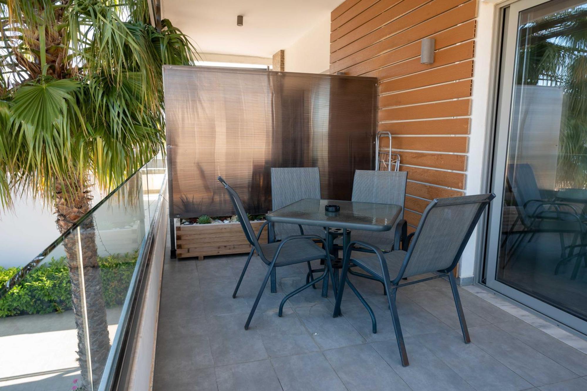Finikas Suites & Apartments 10Min From Athens Airport Artemida  Exterior foto